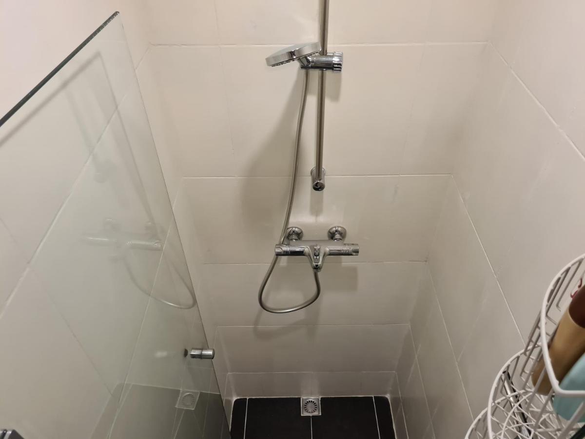 1 bedroom 15 min by tram to Amsterdam centre! Buitenkant foto