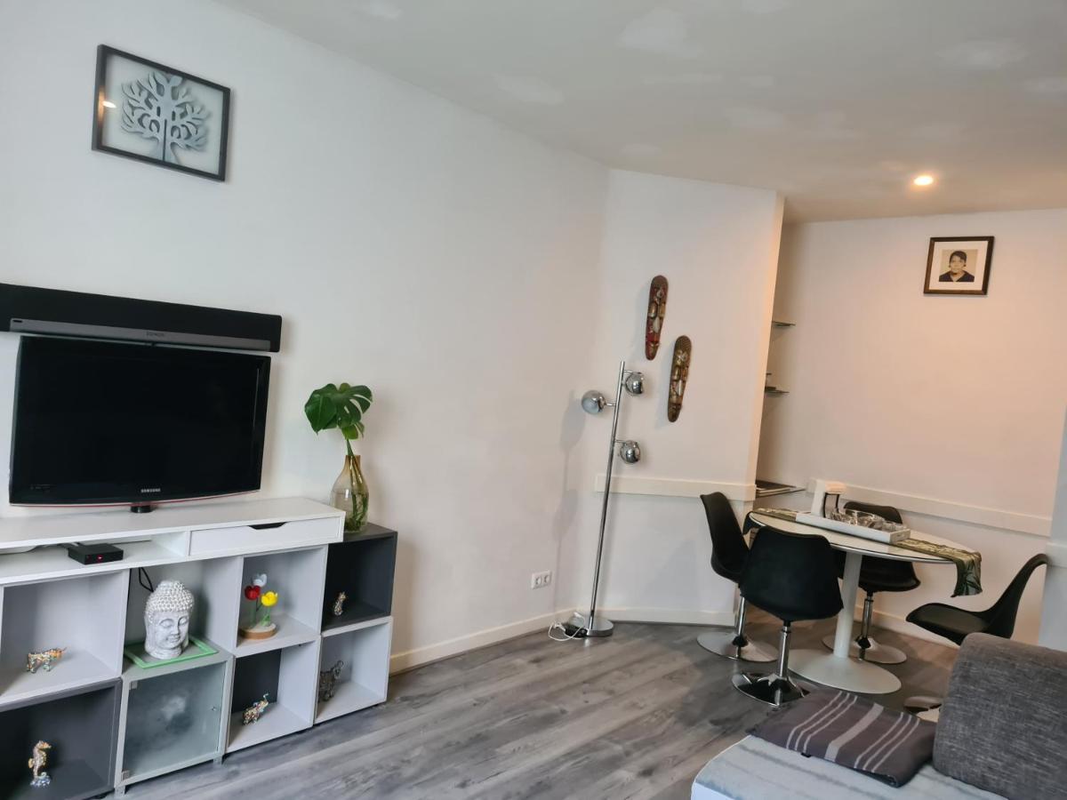 1 bedroom 15 min by tram to Amsterdam centre! Buitenkant foto