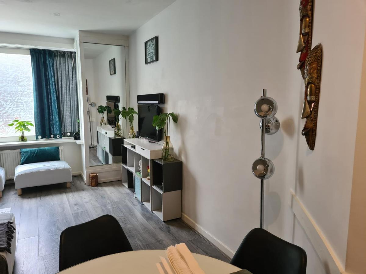 1 bedroom 15 min by tram to Amsterdam centre! Buitenkant foto